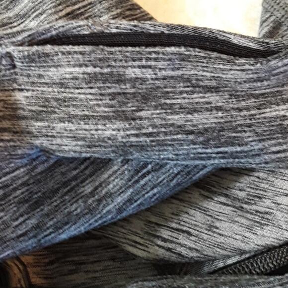 Victoria's Secret Sz S Gray Highrise Cropped Pockets Logo Spell out Leggings - Picture 8 of 11